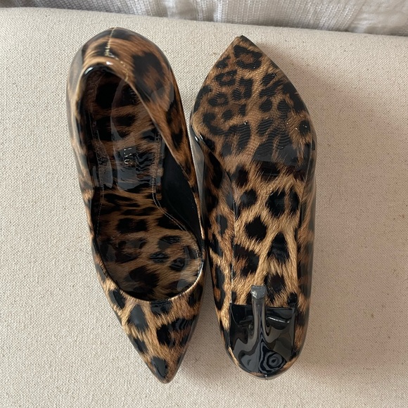 •Leopard Heels• - Picture 3 of 4